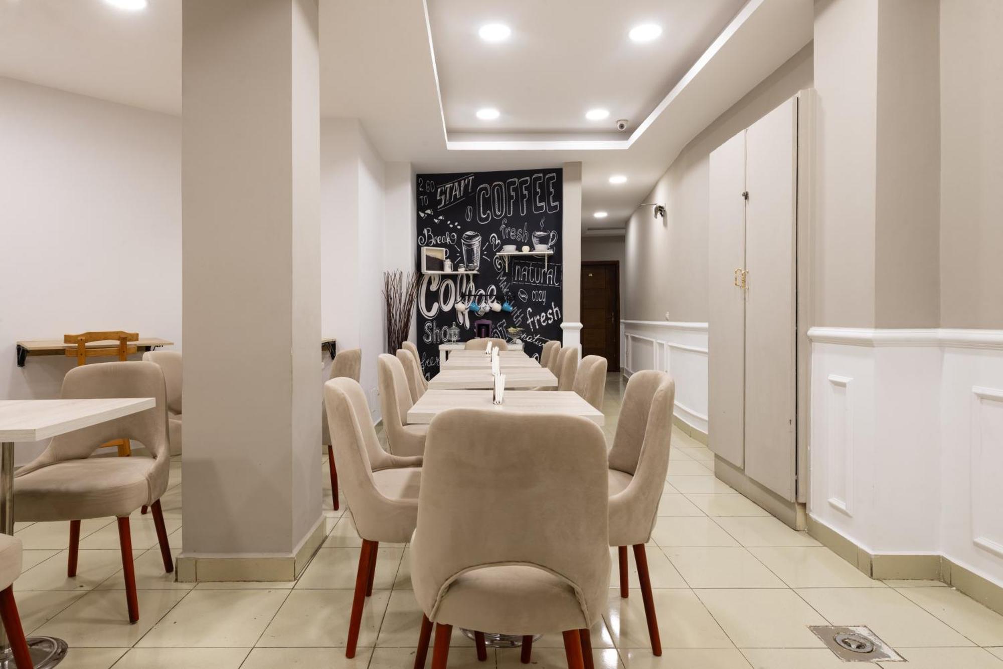 Hotel Capital 3*