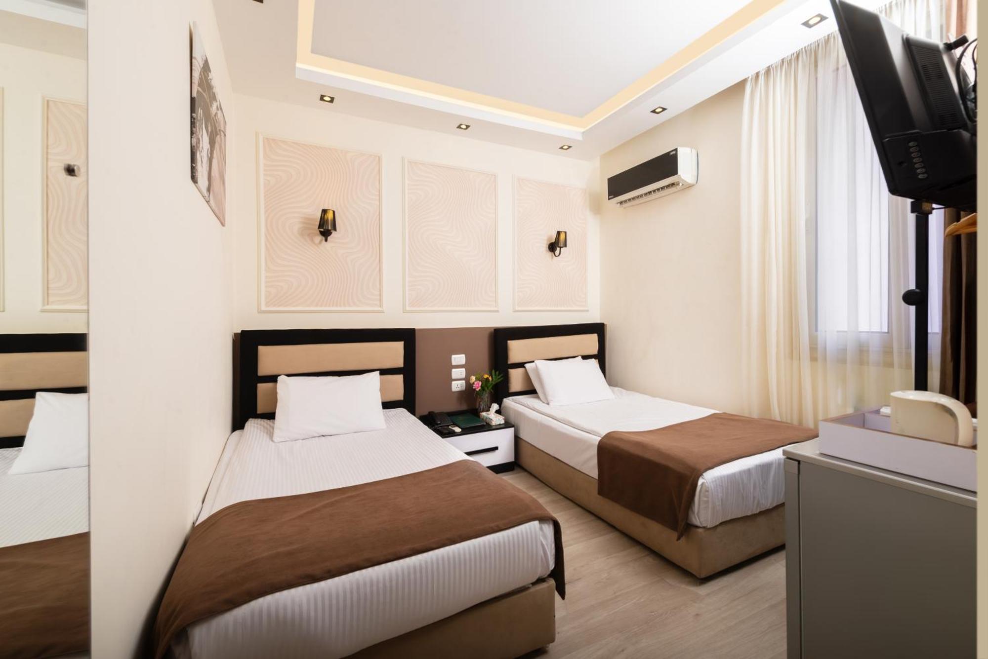 Hotel Capital