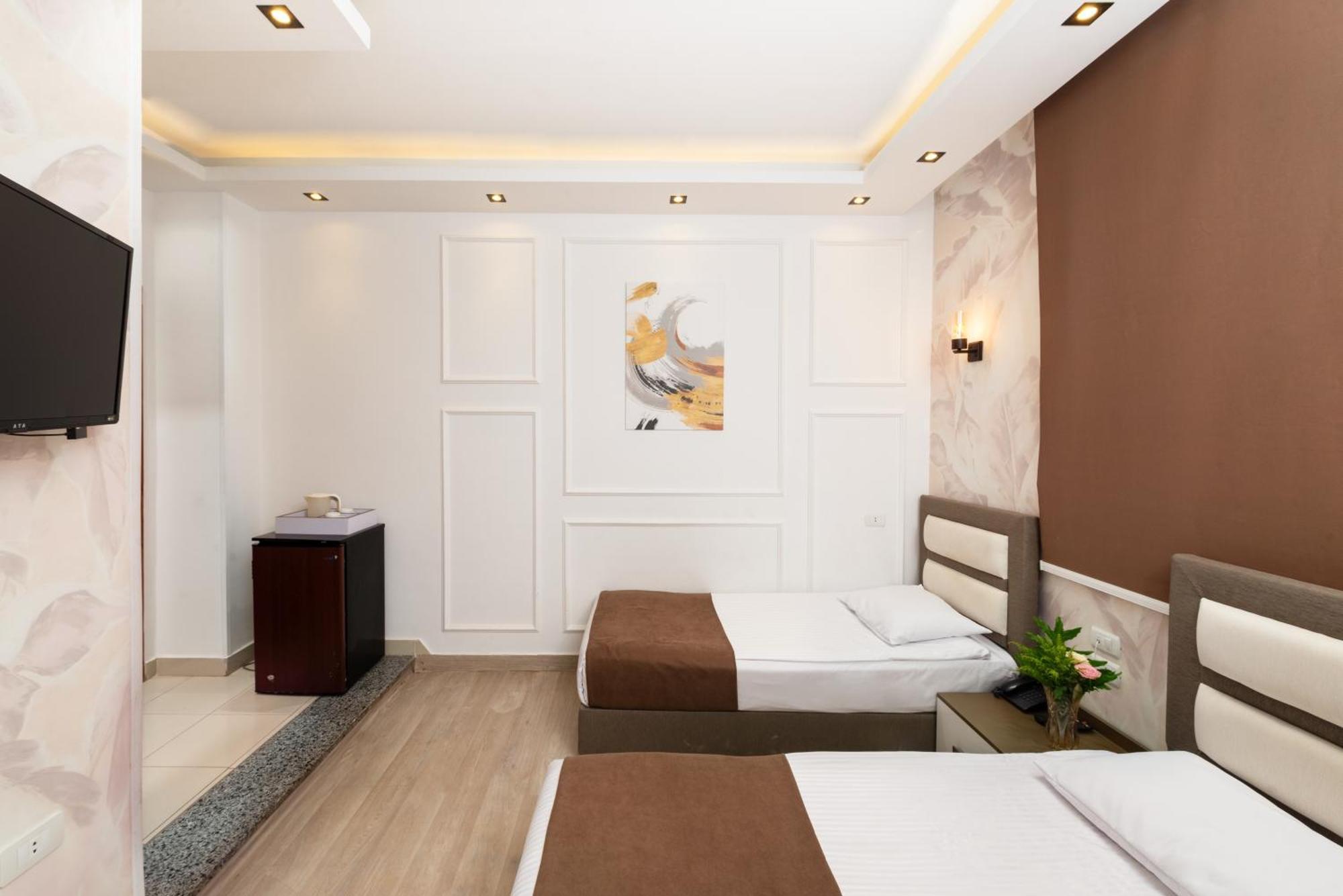 Capital 3*