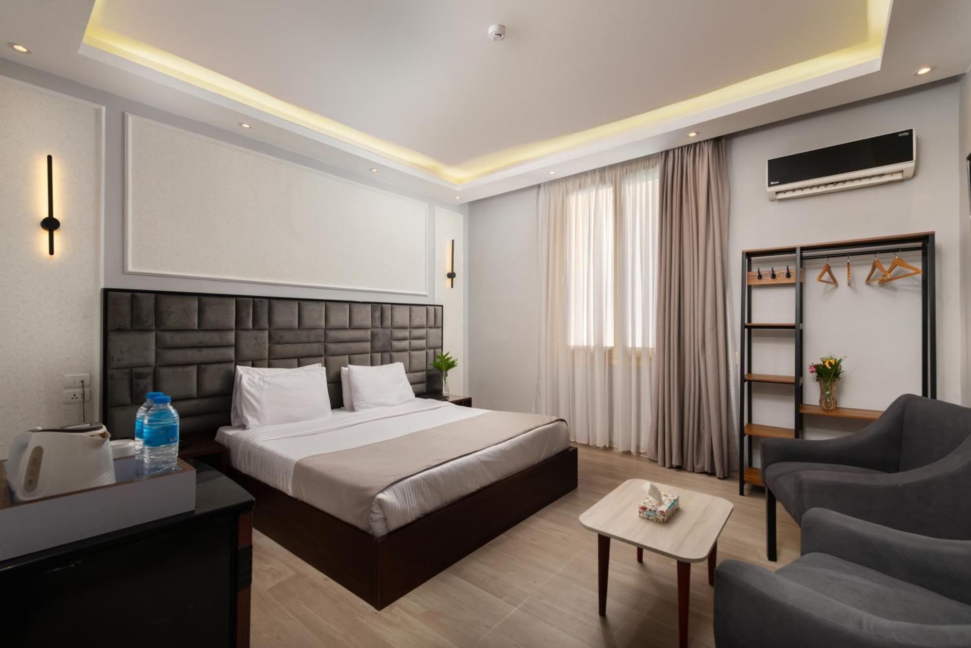 Hotel Capital